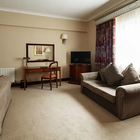 Fitzpatrick Castle Hotel 4*