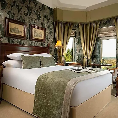 Fitzpatrick Castle Hotel 4*